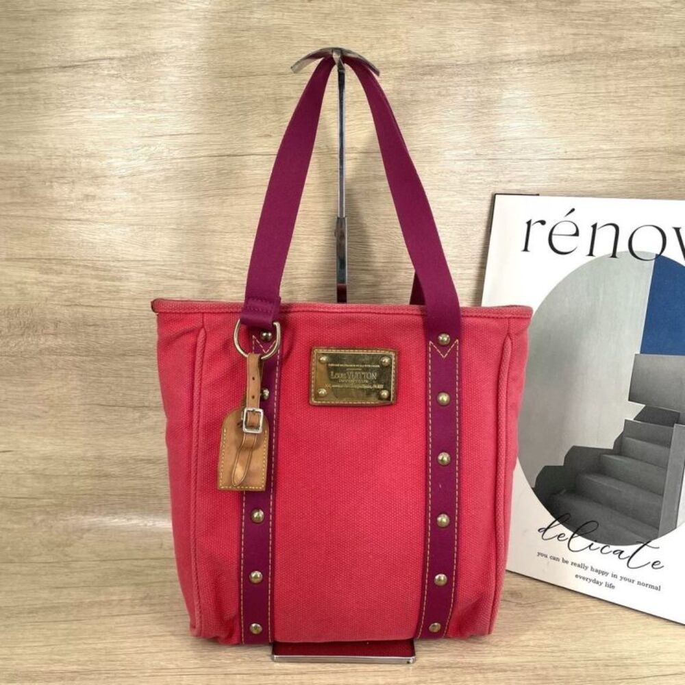 Louis Vuitton Women Pre-Loved Bag Very Good Condition